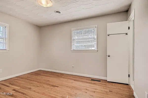 $315,000 | 115 Edgefield Road, Bristol, TN 37620