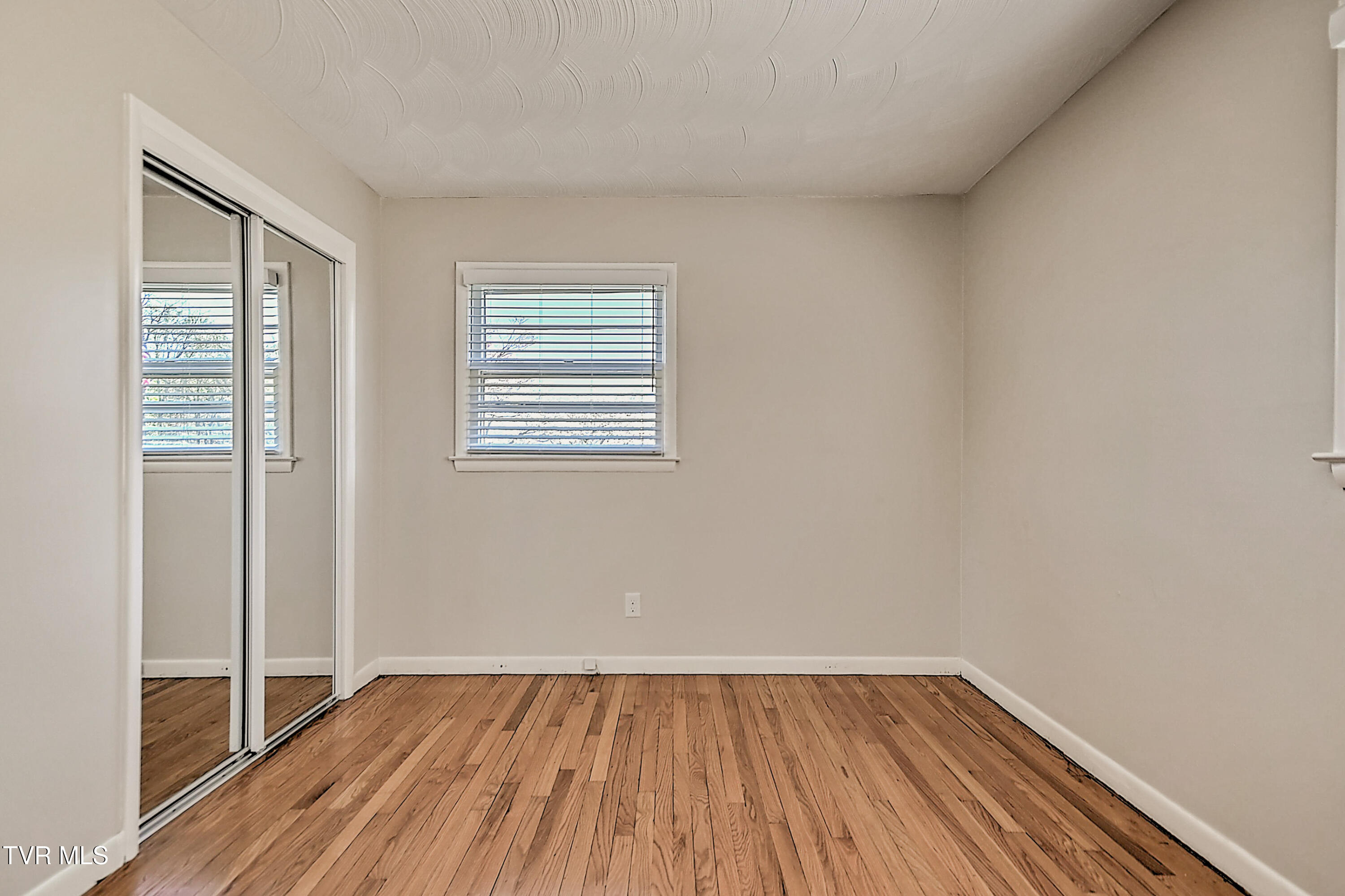 115 Edgefield Road Bristol, TN 37620 - Photo 15 of 36 115 Edgefield JC-18