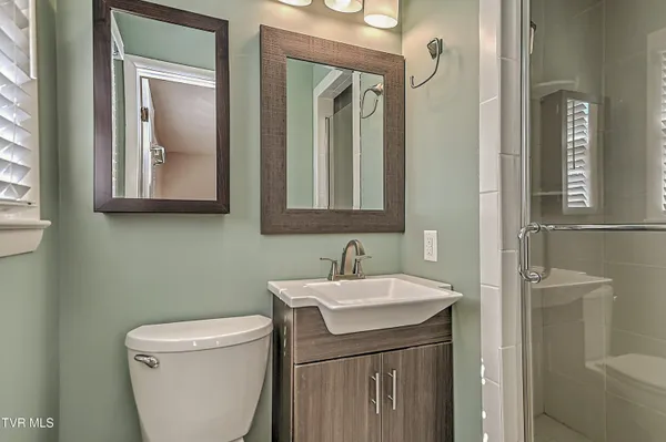 $315,000 | 115 Edgefield Road, Bristol, TN 37620