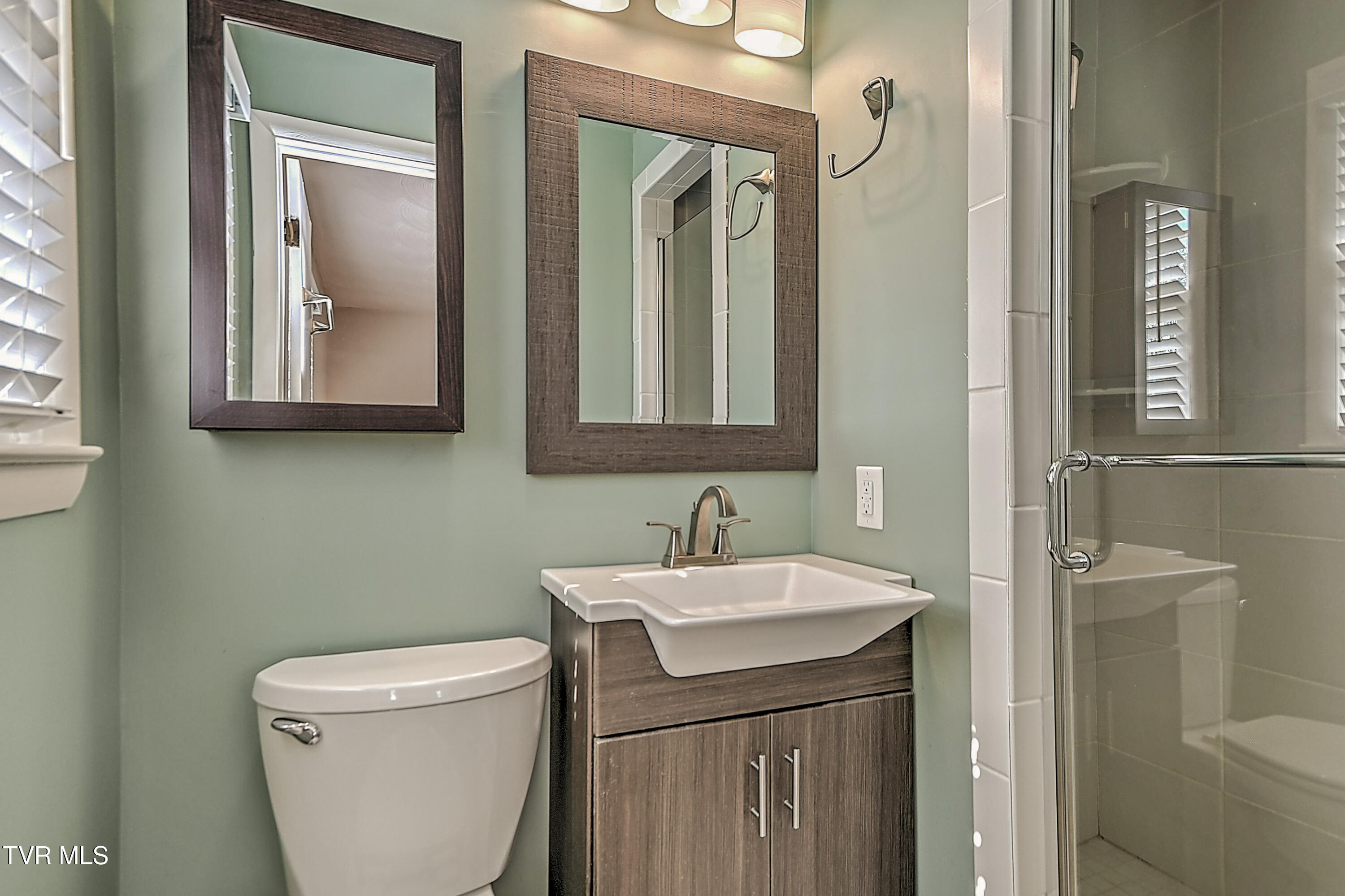 115 Edgefield Road Bristol, TN 37620 - Photo 17 of 36 115 Edgefield JC-20