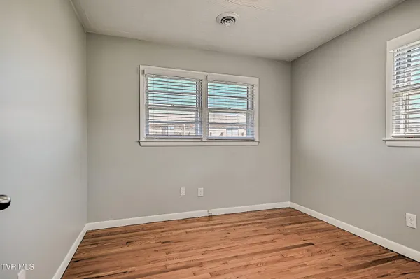 $315,000 | 115 Edgefield Road, Bristol, TN 37620