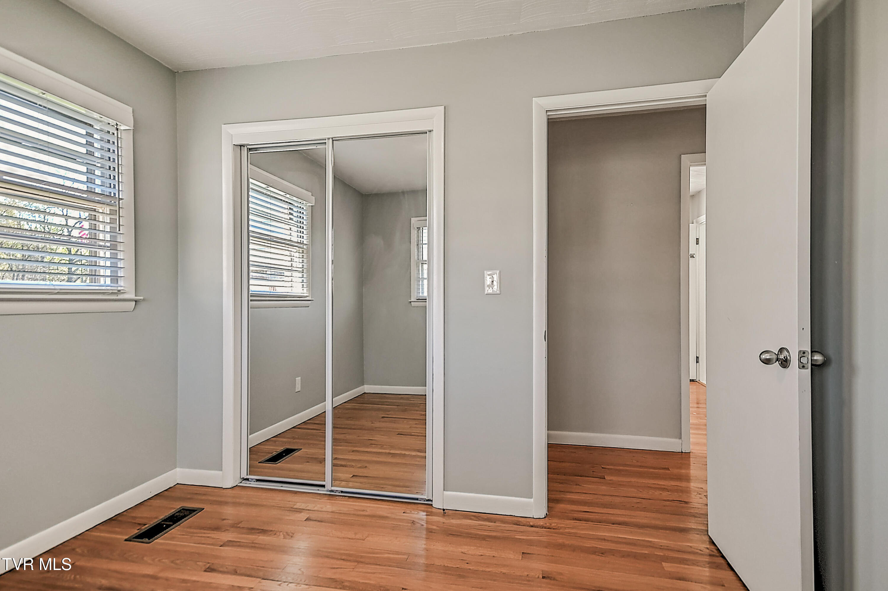 115 Edgefield Road Bristol, TN 37620 - Photo 19 of 36 115 Edgefield JC-22