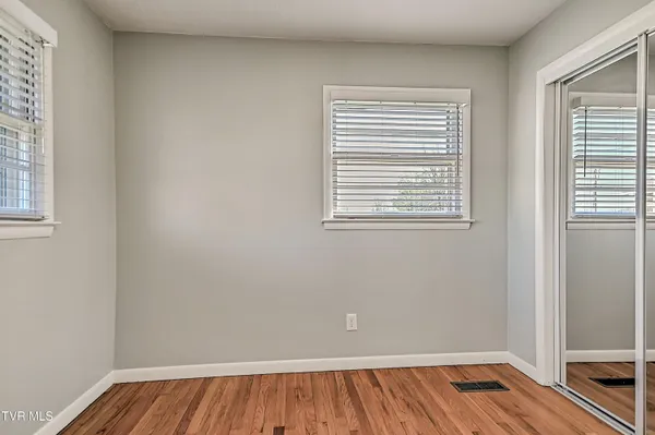 $315,000 | 115 Edgefield Road, Bristol, TN 37620