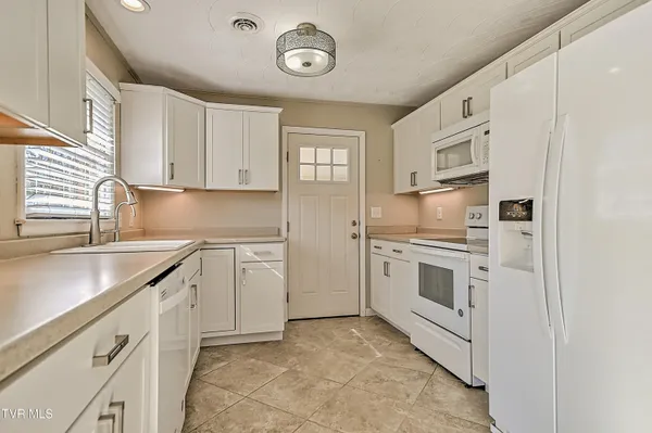 $315,000 | 115 Edgefield Road, Bristol, TN 37620