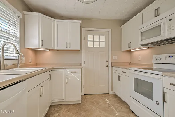 $315,000 | 115 Edgefield Road, Bristol, TN 37620