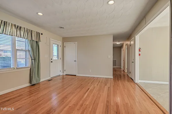 $315,000 | 115 Edgefield Road, Bristol, TN 37620