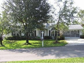 8165 Southwest 117 Loop Ocala, FL 34481 - Photo 1 of 1 Primary Photo