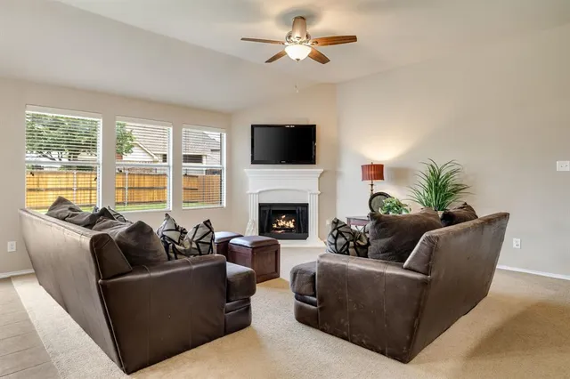 $385,000 | 5640 Lincolnwood Drive, Prosper, TX 75078