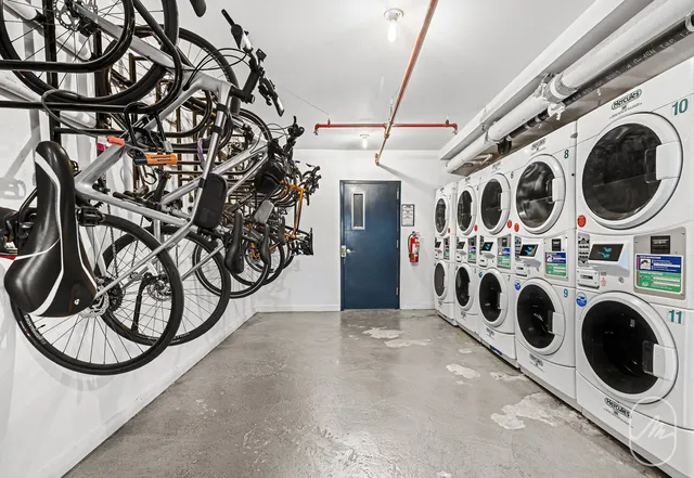 a view of a utility room with washer and dryer