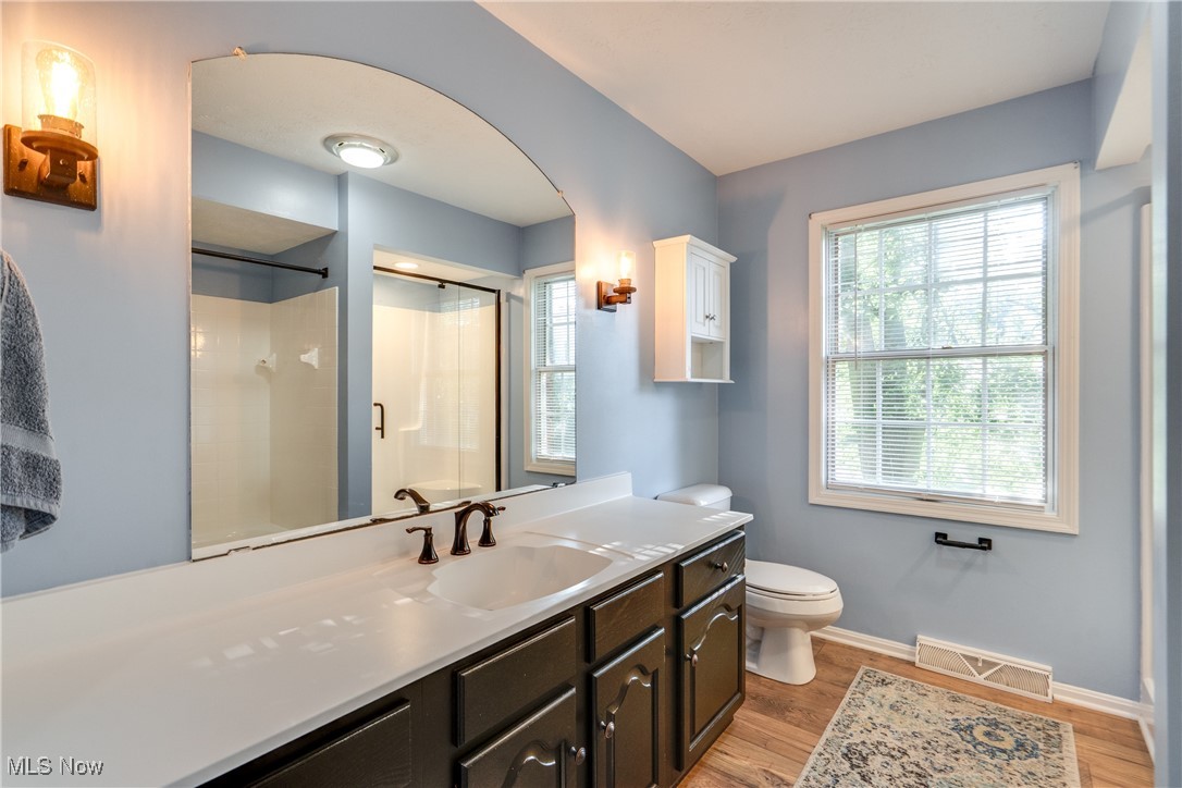 3465 Bancroft Road Akron, OH 44333 - Photo 31 of 50 Primary Bathroom