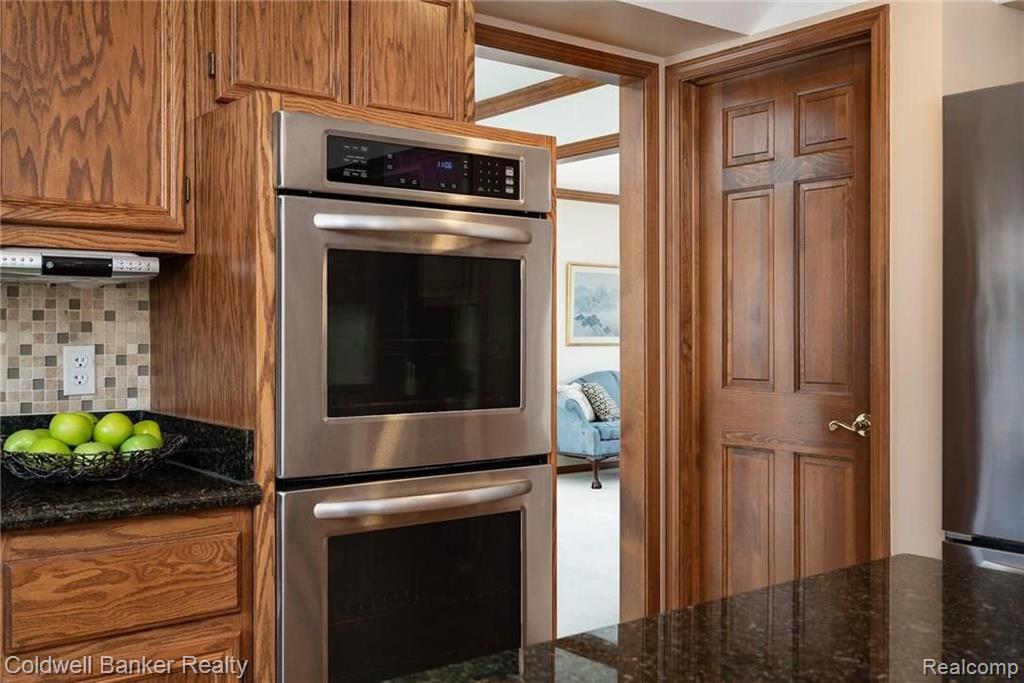 3736 Newcastle Drive Rochester Hills, MI 48306 - Photo 10 of 40