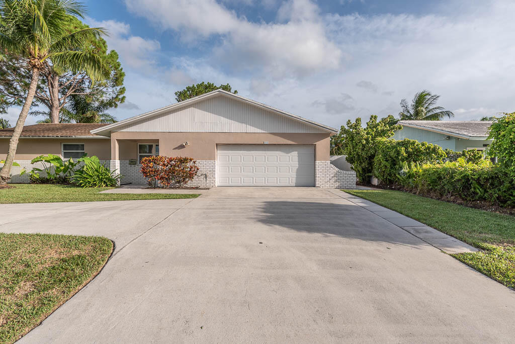 2712 Lake Ida Road Delray Beach, FL 33445 - Photo 6 of 34 20250626-2712 Lake Ida Road Delray Beach
