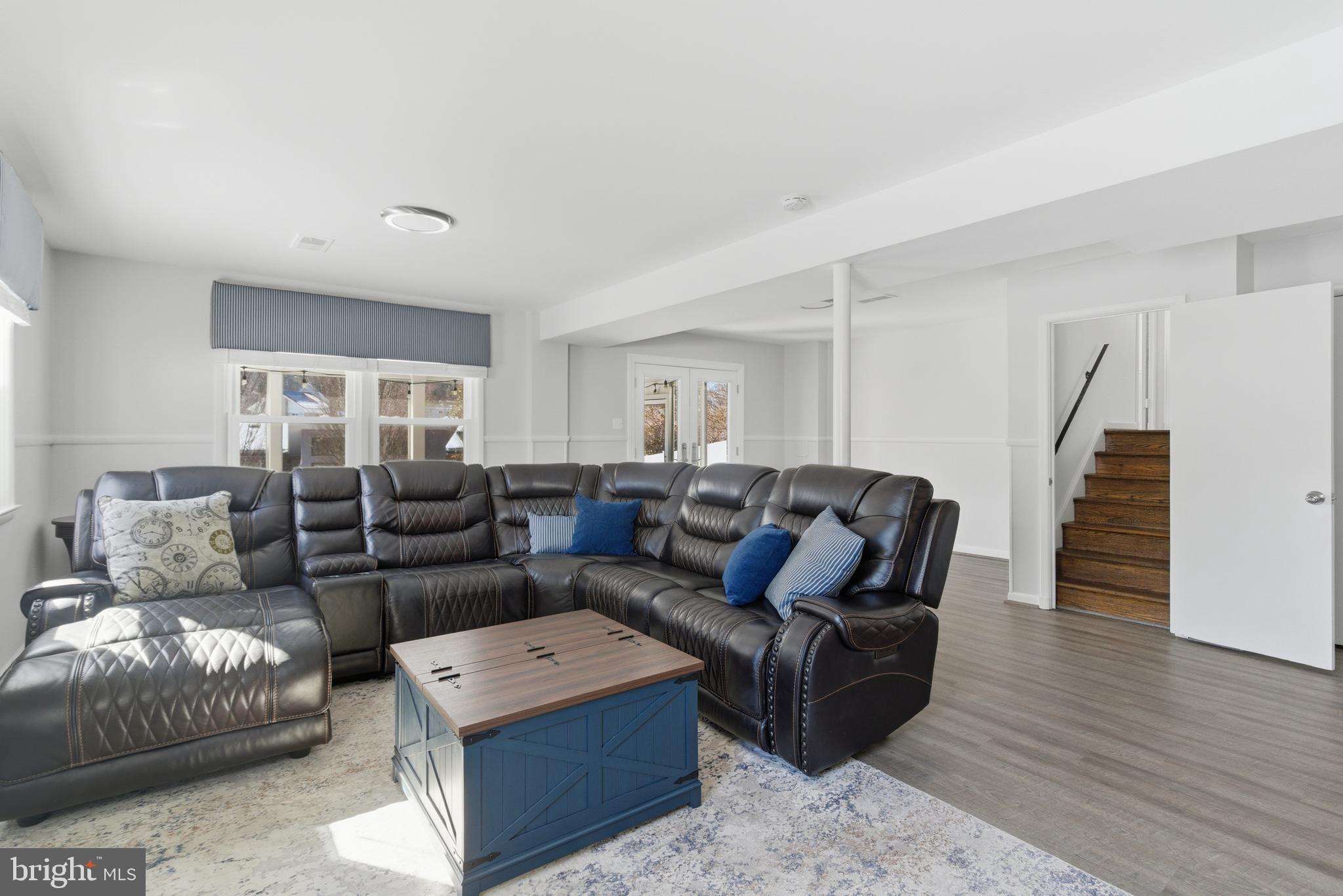 5020 Alta Vista Road Bethesda, MD 20814 - Photo 25 of 41 a living room with furniture and wooden floor