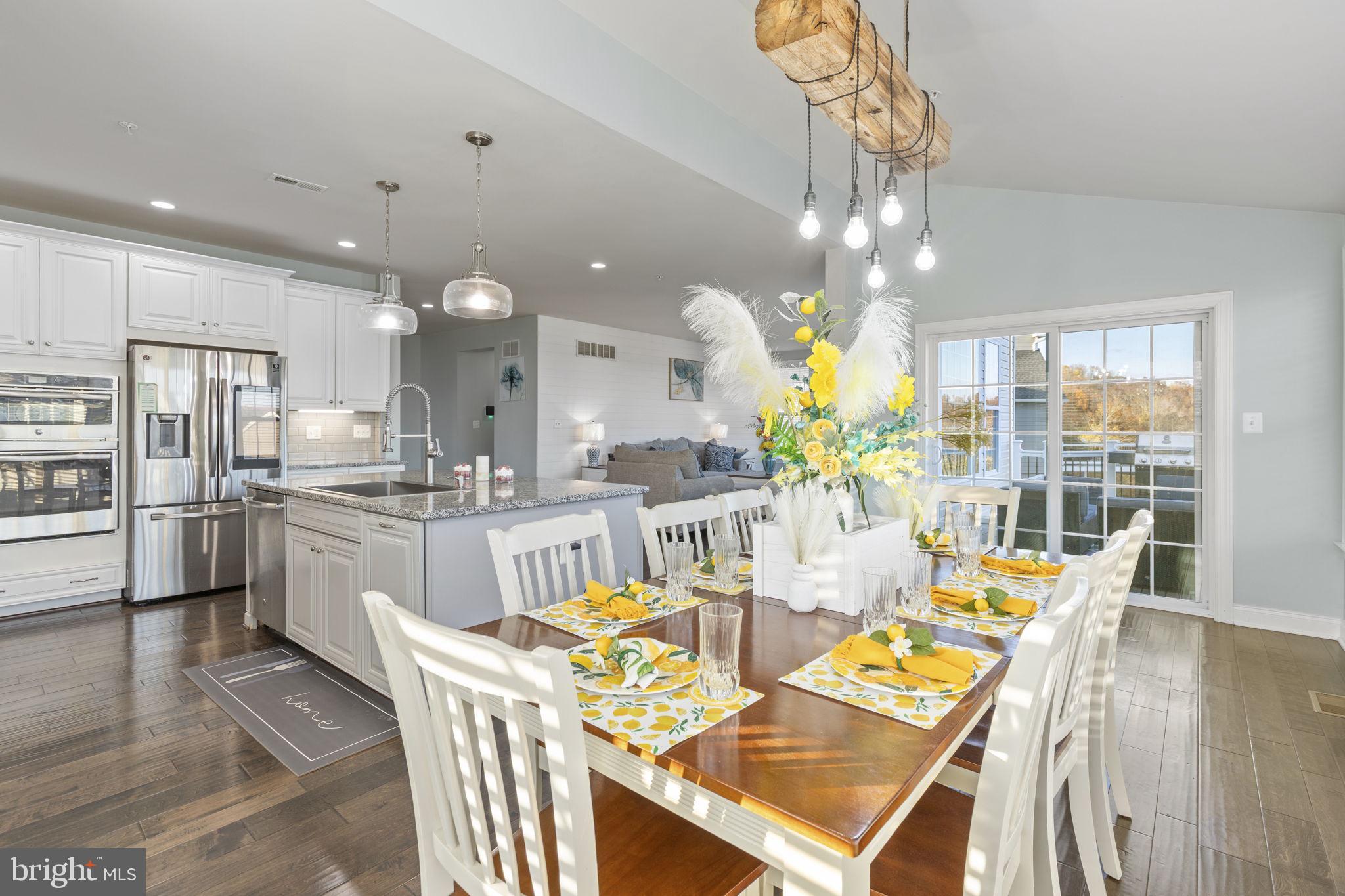 745 Dowers Road Abingdon, MD 21009 - Photo 17 of 61 Informal Dining off the kitchen