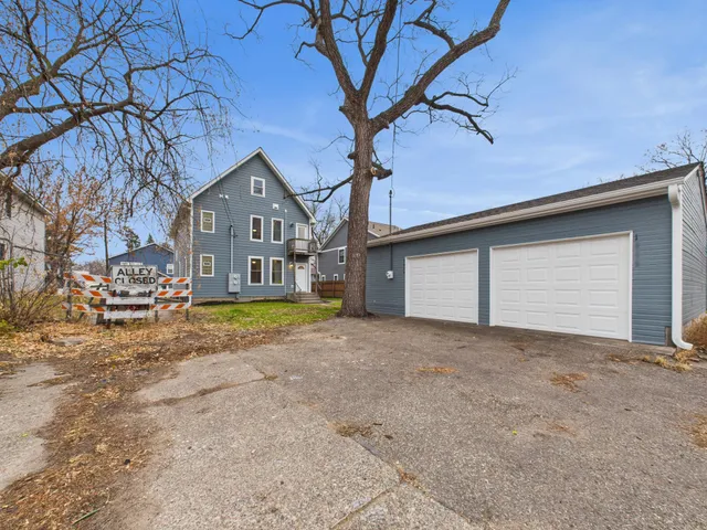 $200,000 | 1933 Hillside Avenue North, Minneapolis, MN 55411