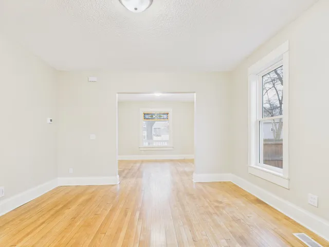 $200,000 | 1933 Hillside Avenue North, Minneapolis, MN 55411