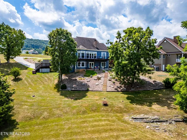 $1,400,000 | 380 Fishers Loop, Sharps Chapel, TN 37866