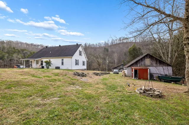 $339,500 | 147 Sloan Branch Road, Pleasant Shade, TN 37145