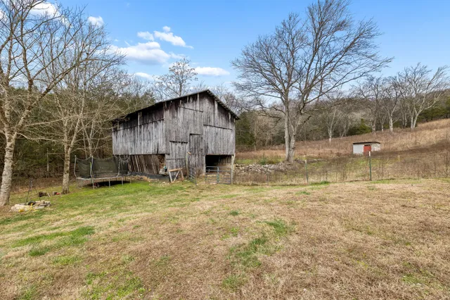$339,500 | 147 Sloan Branch Road, Pleasant Shade, TN 37145