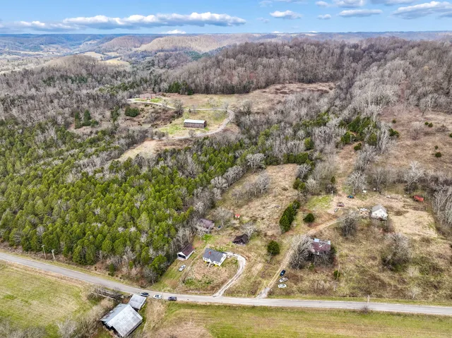 $339,500 | 147 Sloan Branch Road, Pleasant Shade, TN 37145