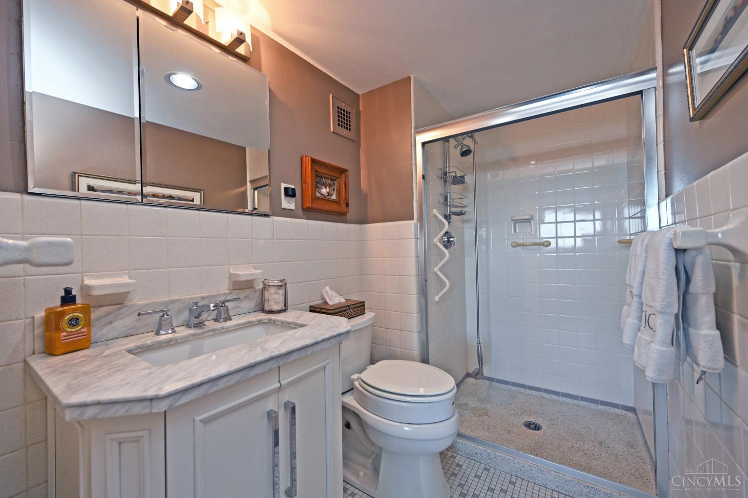 2324 Madison Road, Unit 1208 Cincinnati, OH 45208 - Photo 23 of 38 Gallery Image 23