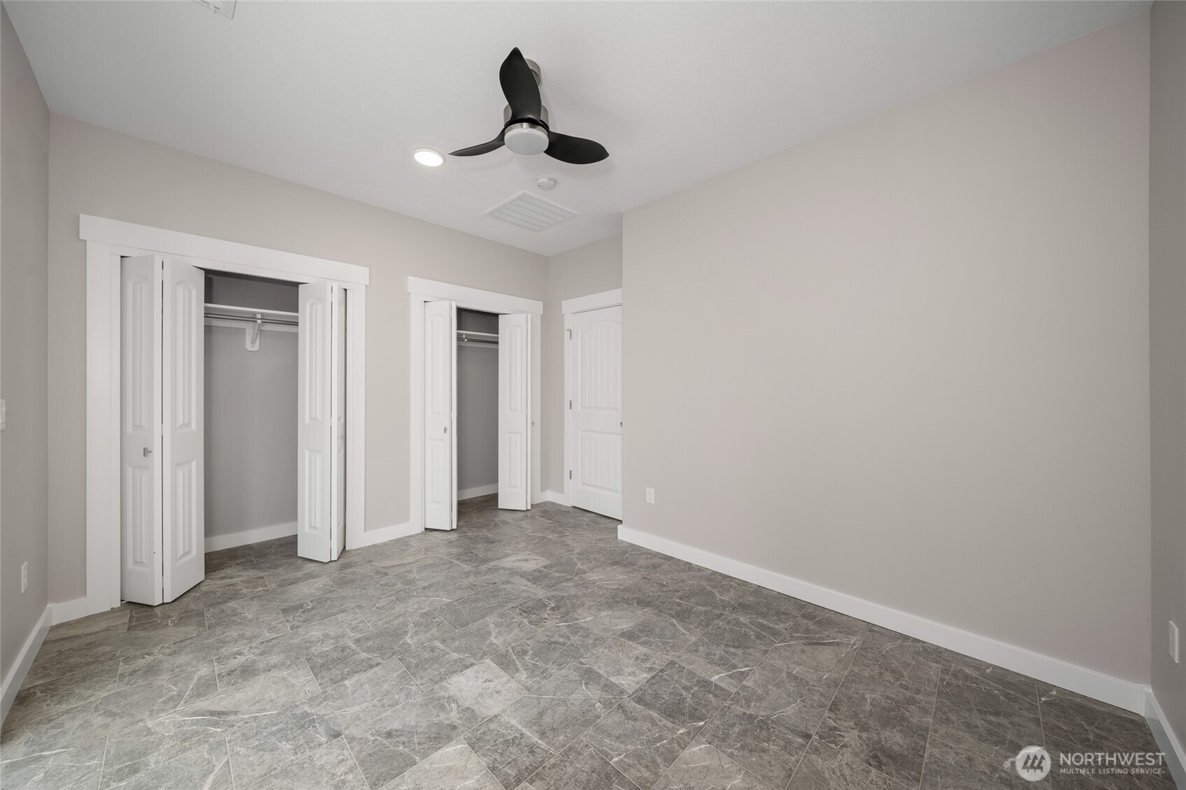 35315 South Bootstrap Lane Cheney, WA 99004 - Photo 10 of 27 a view of room with window and ceiling fan