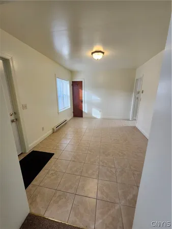 $2,150 | 2 Highland Street, Skaneateles, NY 13152