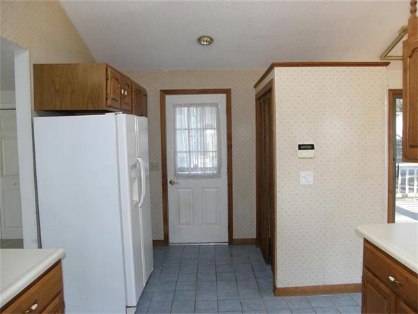 175 Killdeer Road Webster, MA 01570 - Photo 6 of 30 Gallery Image 6