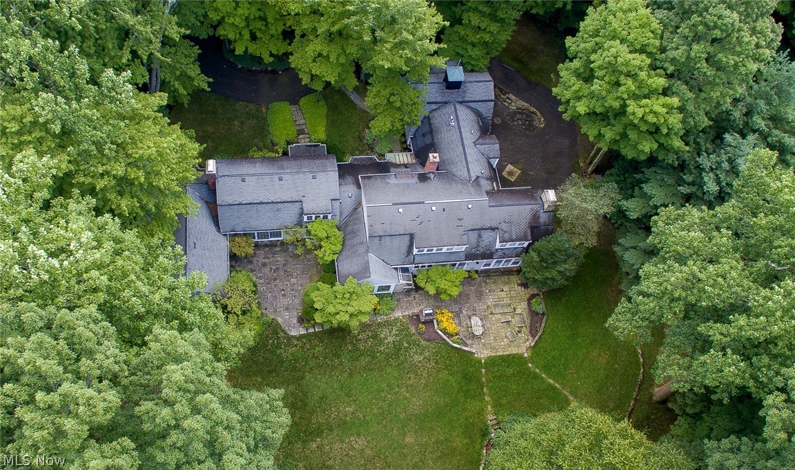 1820 County Line Road Gates Mills, OH 44040 - Photo 4 of 35