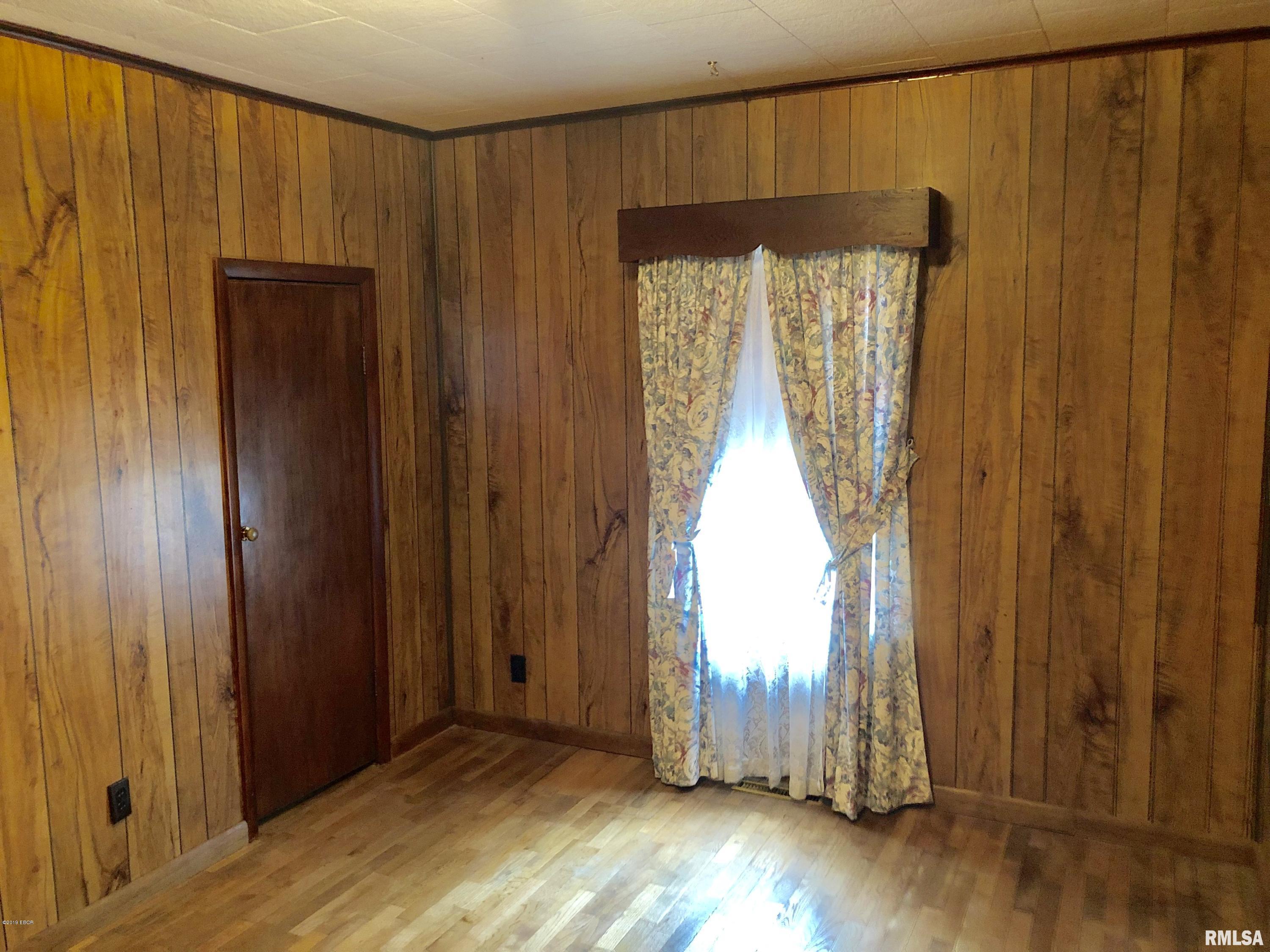 502 West Patton Valier, IL 62891 - Photo 13 of 32 Gallery Image 13