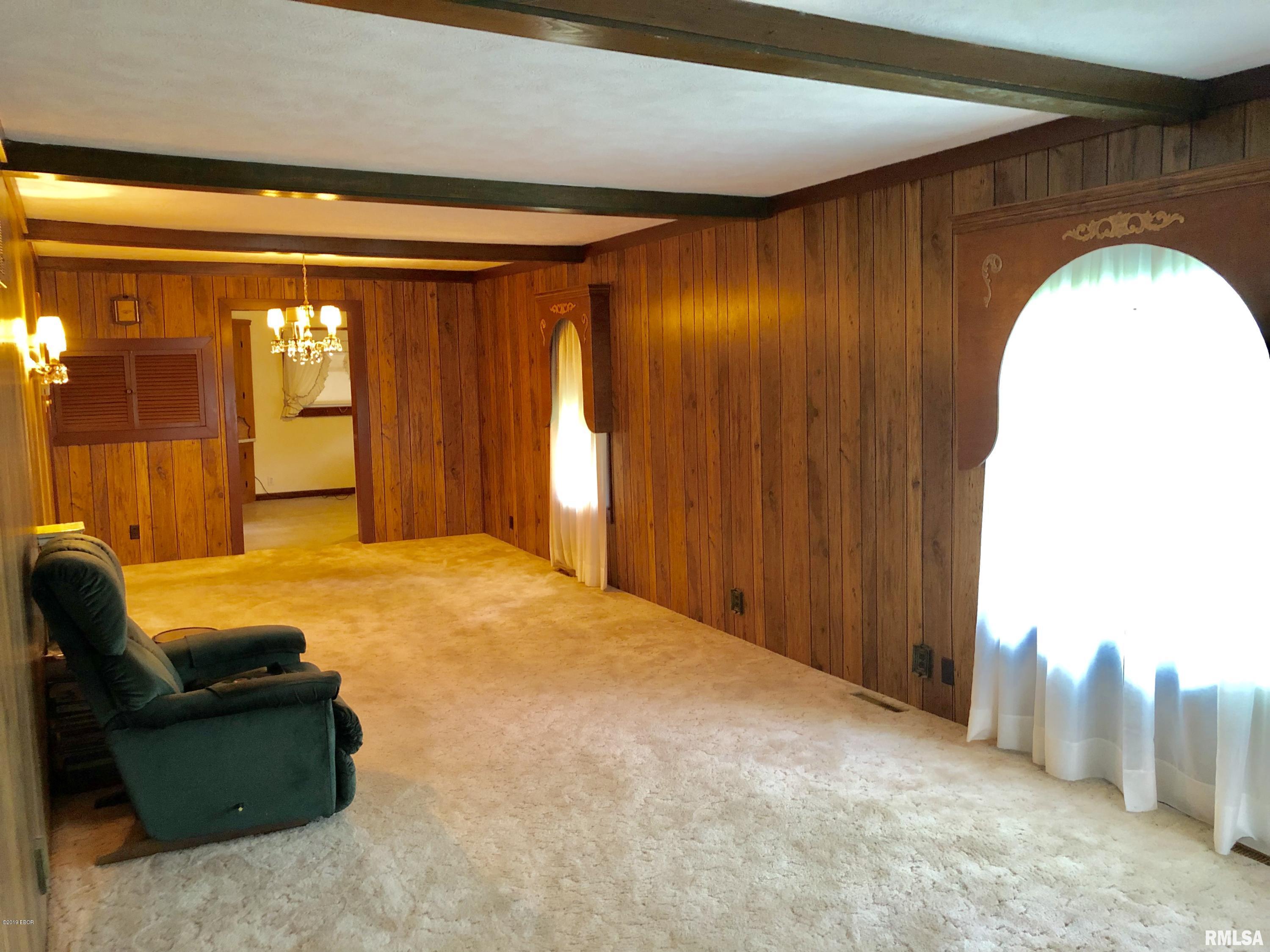 502 West Patton Valier, IL 62891 - Photo 6 of 32 Gallery Image 6