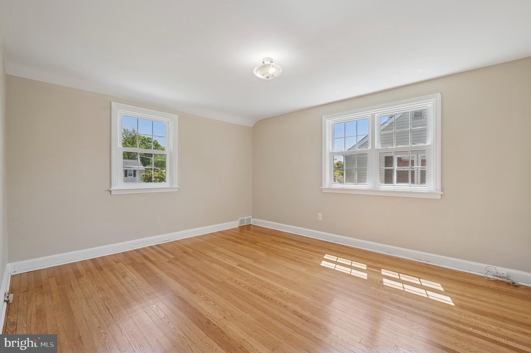 220 Farnham Road Havertown, PA 19083 - Photo 20 of 26 Primary Bedroom