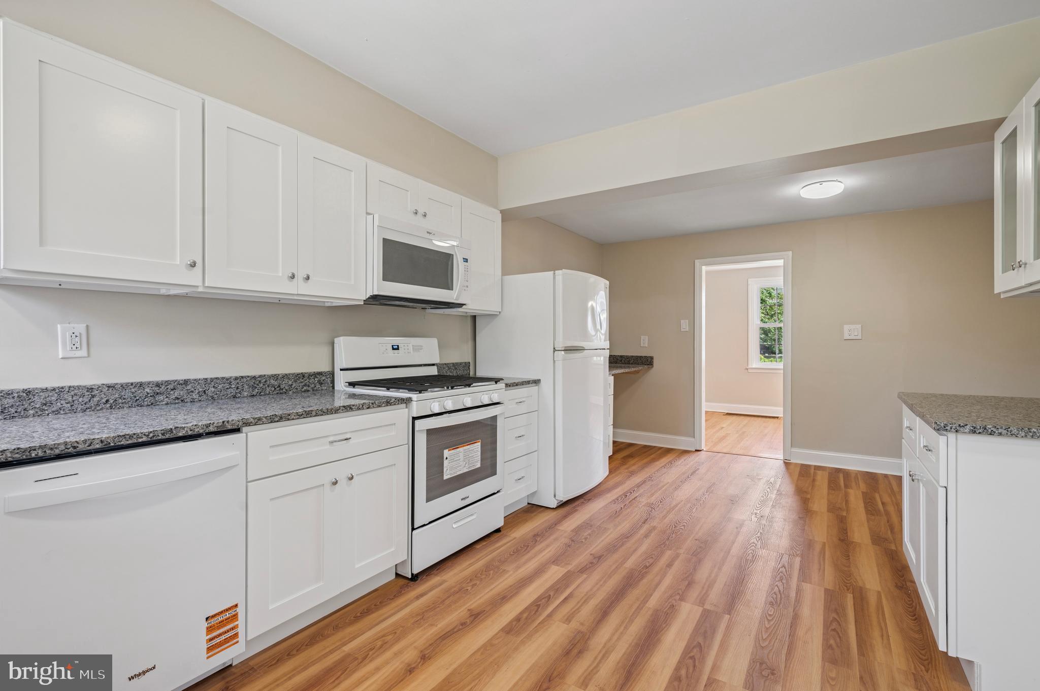 220 Farnham Road Havertown, PA 19083 - Photo 10 of 26