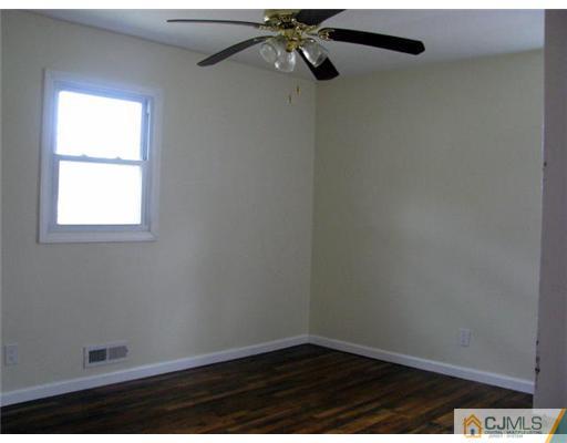 315 Aldrich Road Howell, NJ 07731 - Photo 5 of 13 Gallery Image 5