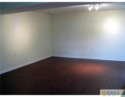 315 Aldrich Road Howell, NJ 07731 - Photo 9 of 13 Gallery Image 9