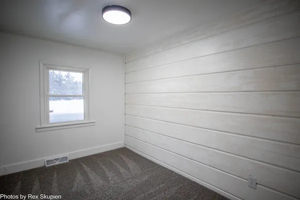 $275,000 | 1861 East Monroe Street, White Cloud, MI 49349