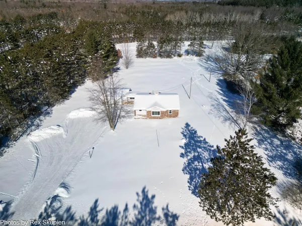 $275,000 | 1861 East Monroe Street, White Cloud, MI 49349