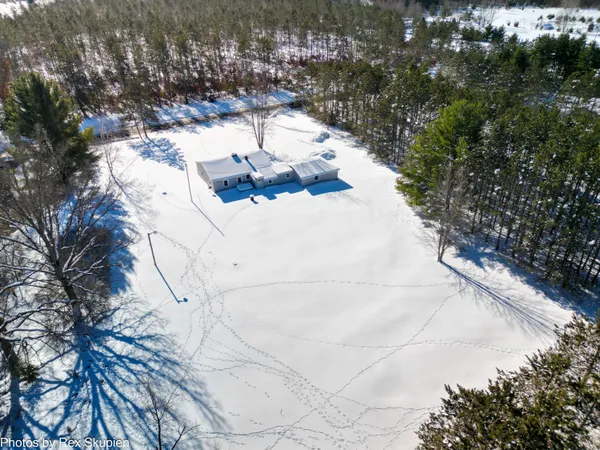 $275,000 | 1861 East Monroe Street, White Cloud, MI 49349