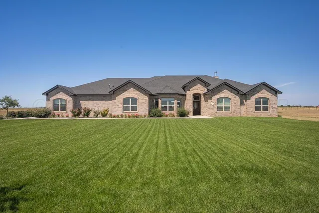 $585,000 | 10855 Travis Lane, Dumas, TX 79029