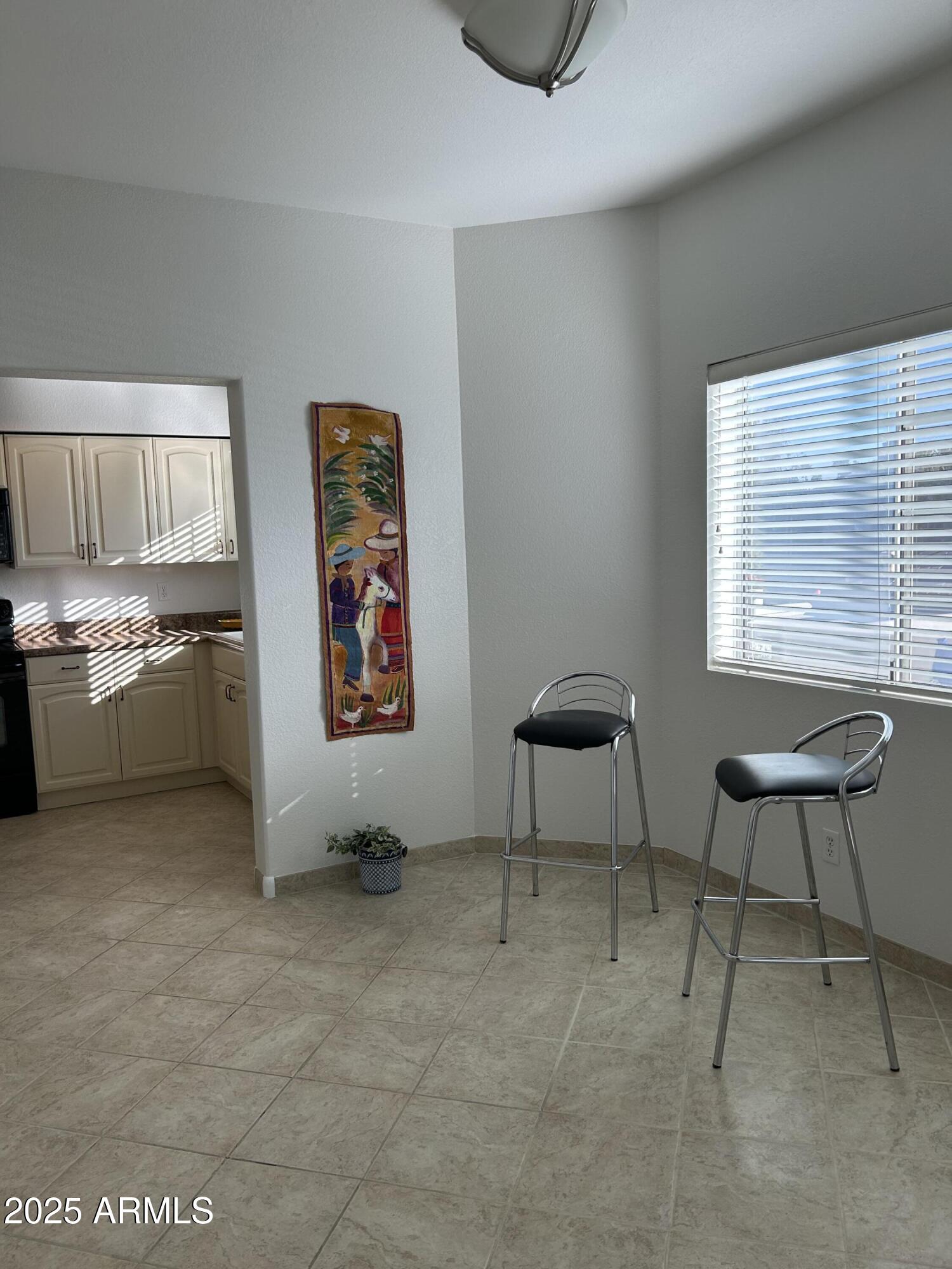 7710 East Gainey Ranch Road, Unit 212 Scottsdale, AZ 85258 - Photo 8 of 33 DINING ROOM