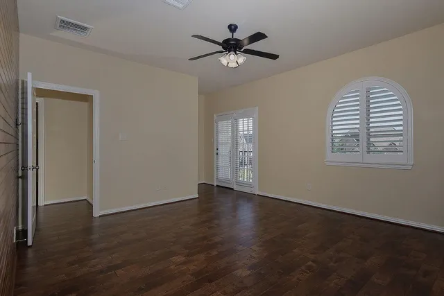 $899,000 | 330 Mill Creek Road, Pinehurst, TX 77362