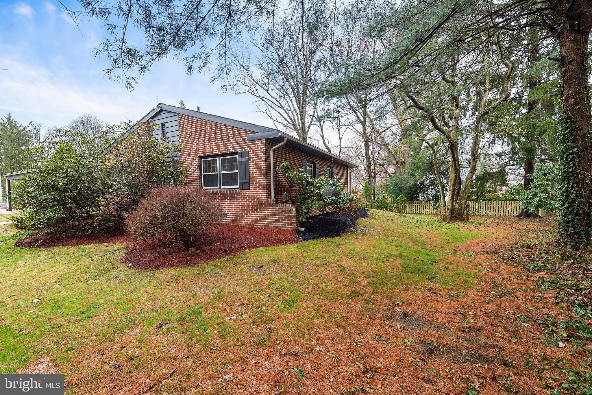 231 Matthew Road Merion Station, PA 19066 - Photo 4 of 38 Side Yard