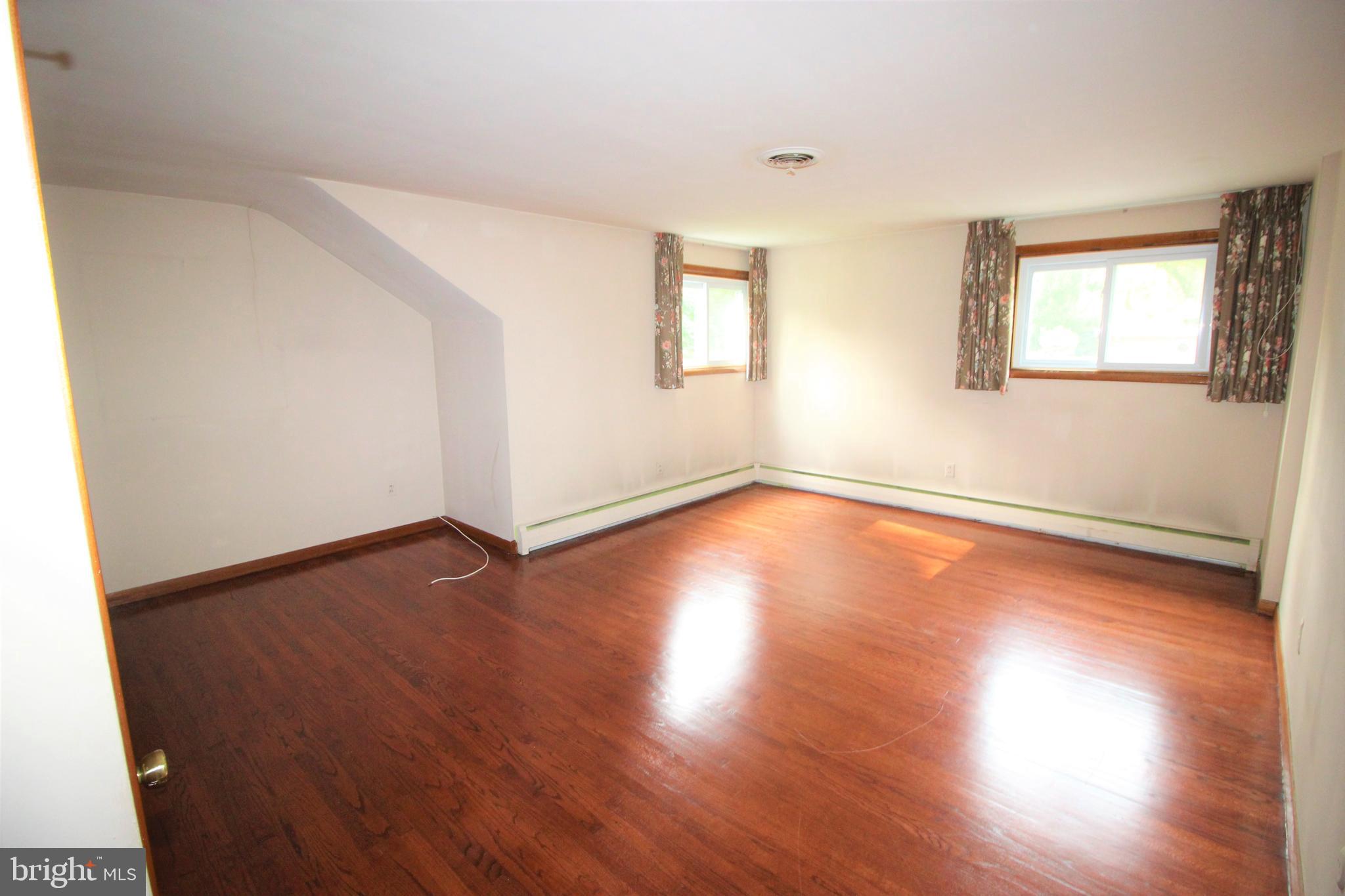 3232 Masons Mill Road Huntingdon Valley, PA 19006 - Photo 34 of 46 Bedroom 1 2nd floor