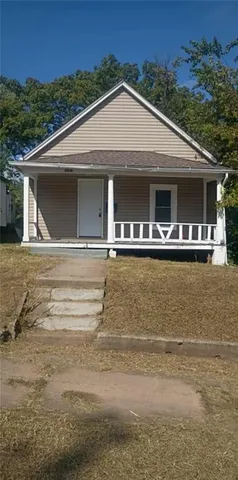 $74,900 | 3318 East 24th Street, Kansas City, MO 64127