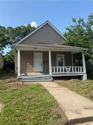 $74,900 | 3318 East 24th Street, Kansas City, MO 64127