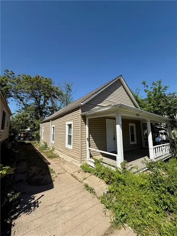 $74,900 | 3318 East 24th Street, Kansas City, MO 64127