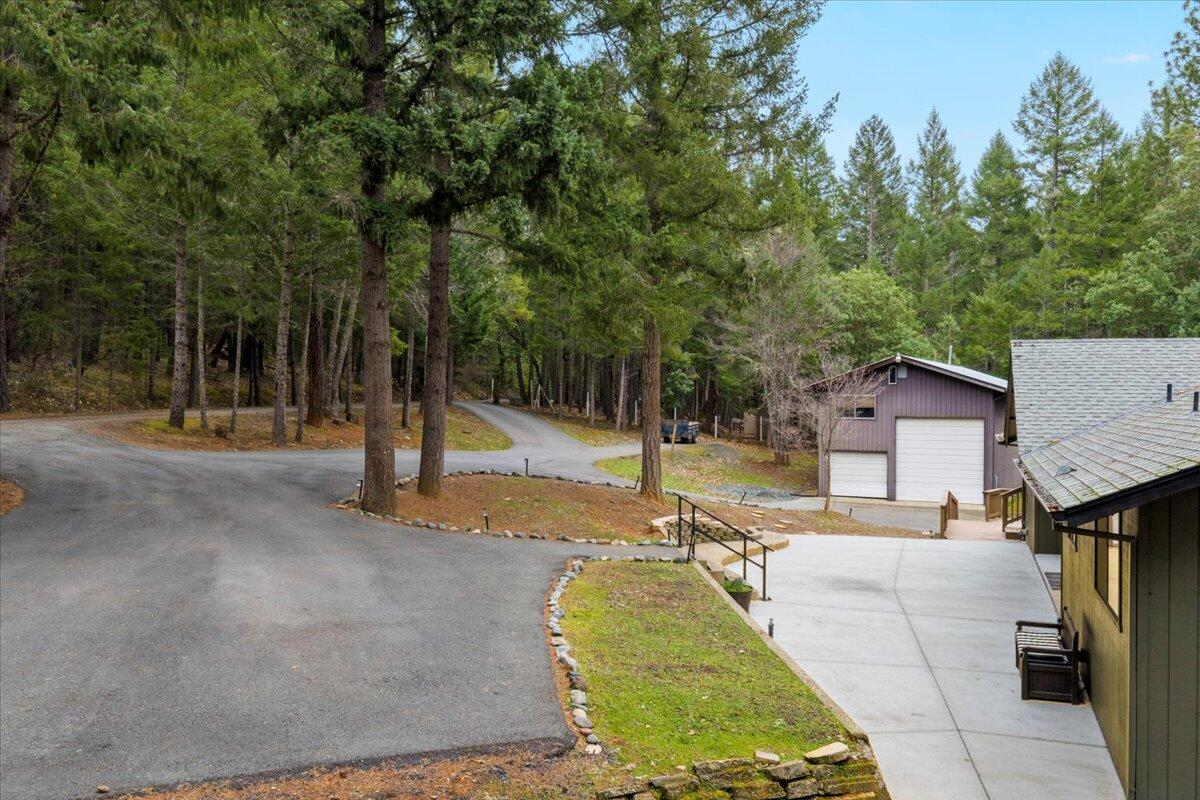 350 Splendor Drive Wilderville, OR 97543 - Photo 54 of 57 a view of a basketball court
