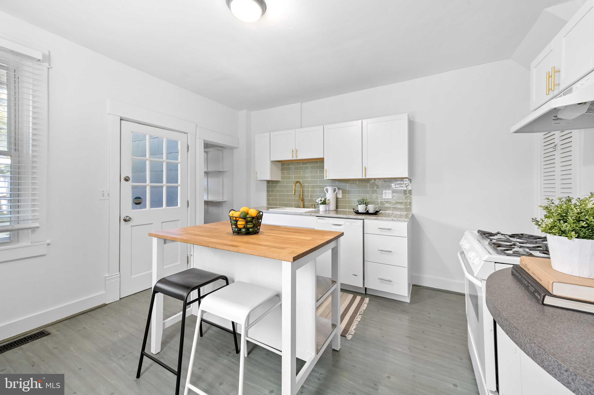 4526 Keswick Road Baltimore, MD 21210 - Photo 14 of 34