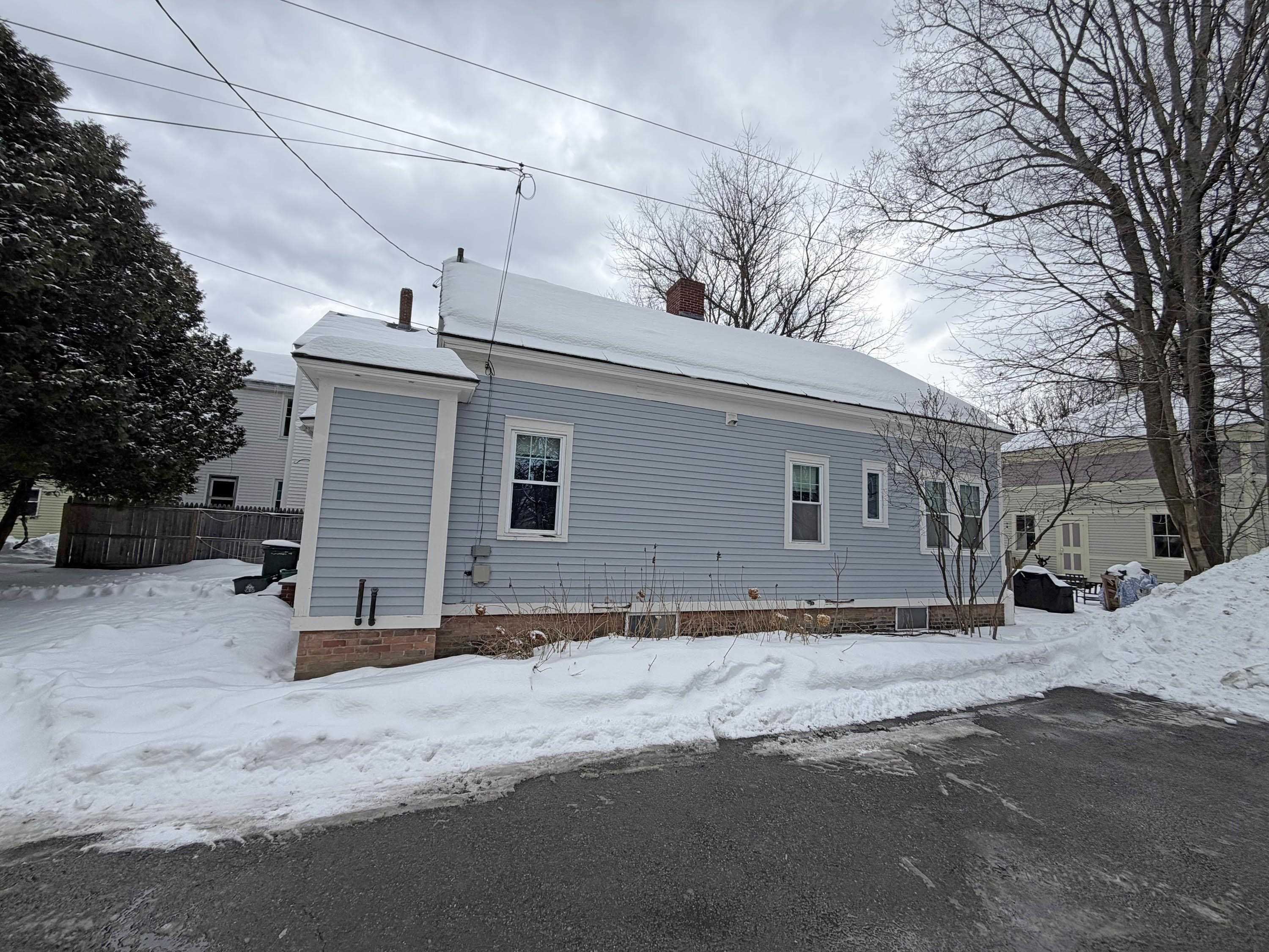 128 High Street Brattleboro, VT 05301 - Photo 3 of 17