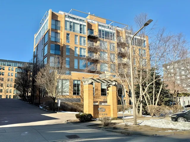 $289,900 | 1740 Oak Avenue, Unit 409, Evanston, IL 60201